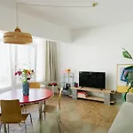 公寓 Centrally Located Close To The 奥斯滕德