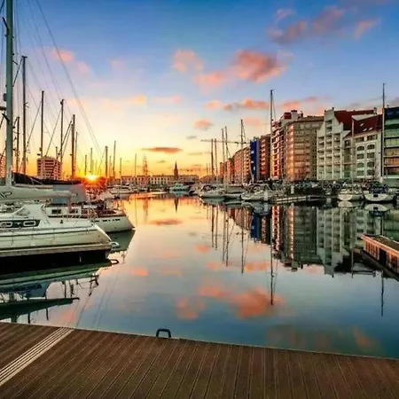 Centrally Located Close To The Apartament Ostenda